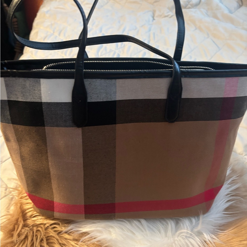 Stylish Black and Tan Checkered Tote Bag
